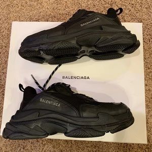 Balenciaga Triple S!!!